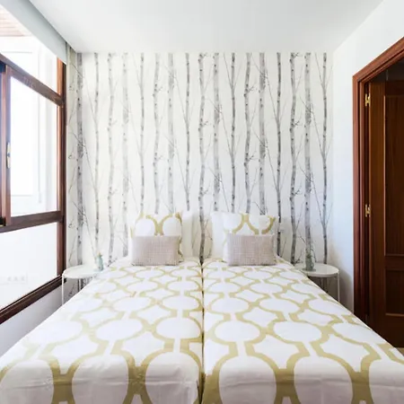 Bright Townhouse - Views - 5 Min Walk To The Апартаменты