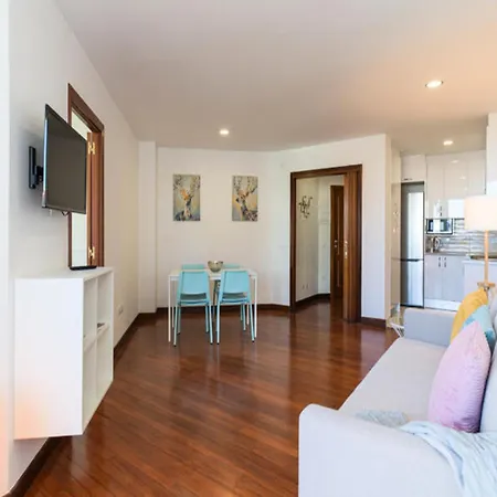 Апартаменты Bright Townhouse - Views - 5 Min Walk To The Лас-Пальмас-де-Гран-Канария