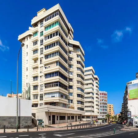 Bright Townhouse - Views - 5 Min Walk To The Апартаменты